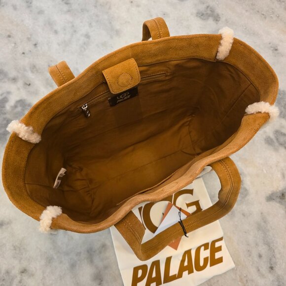 New Ugg x Palace Shearling Tote Bag Chestnut - Picture 4 of 5